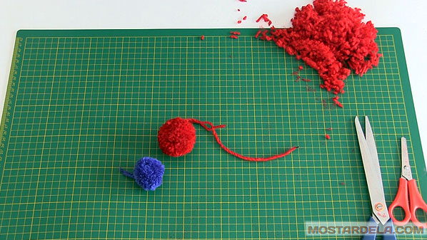 pompom_de_la.Still012